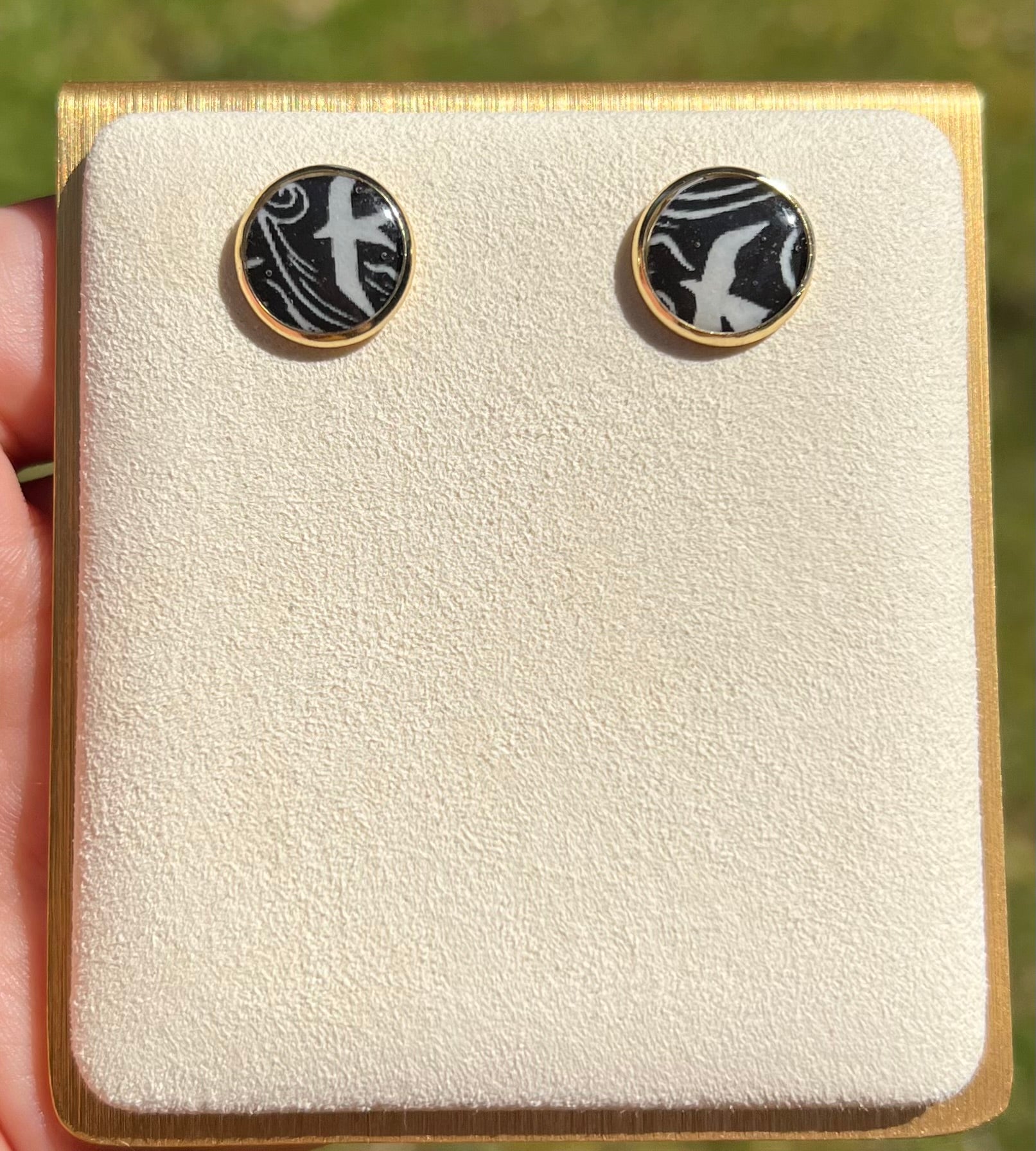 Selected Variant Image