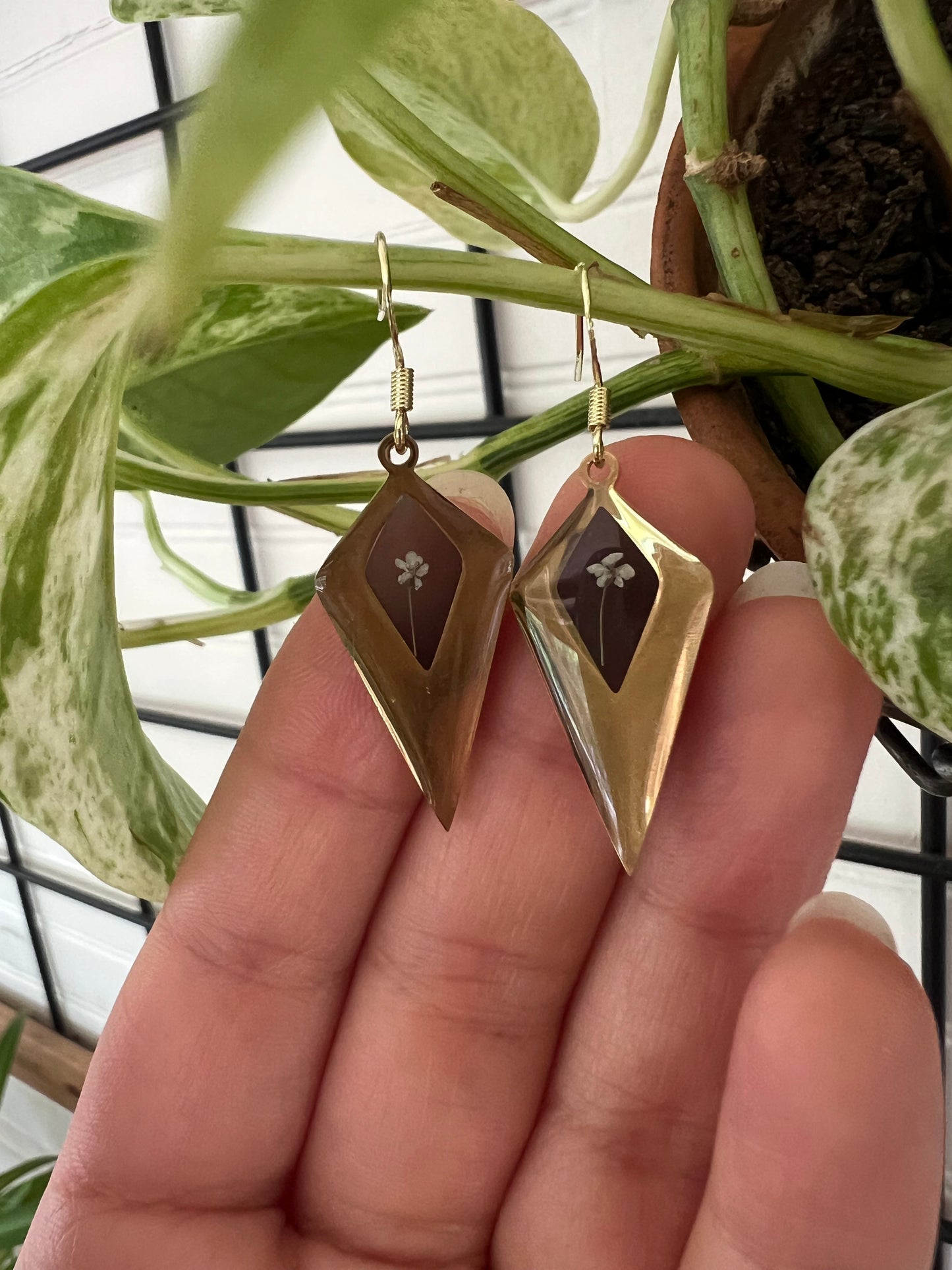 The Queen’s Trace - Gold Earrings