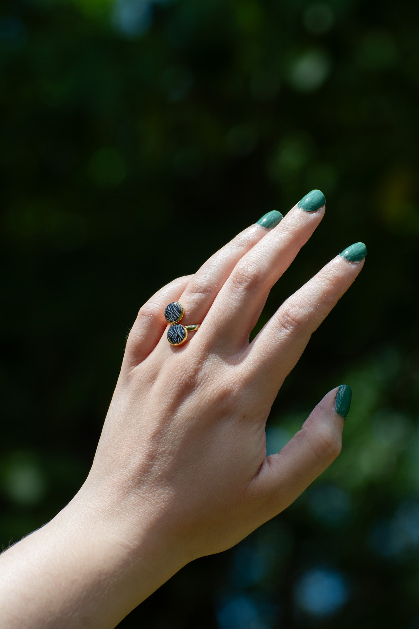 Twin Currents Ring