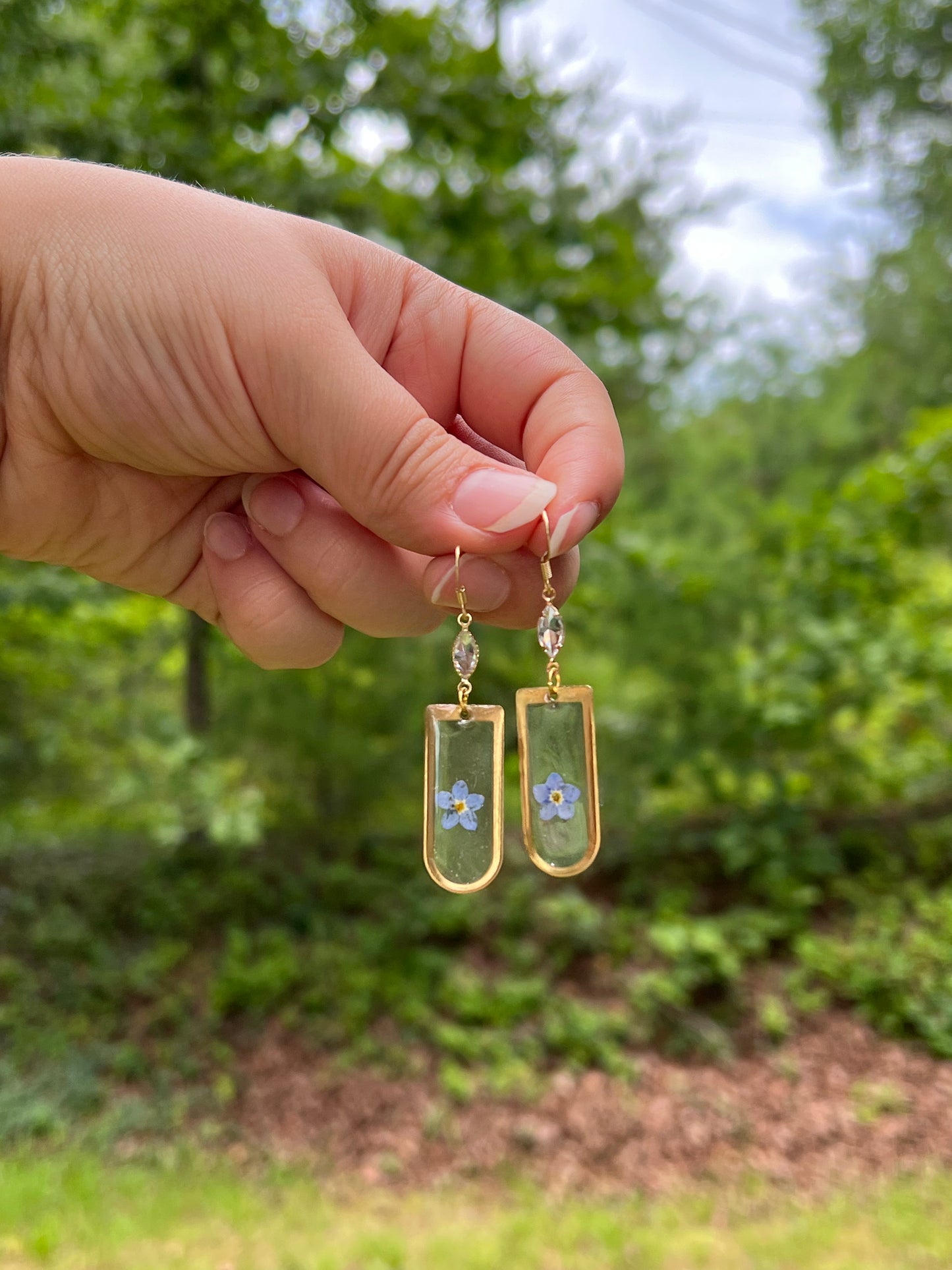 Sky Petals – Forget me Not Flower Resin Earrings